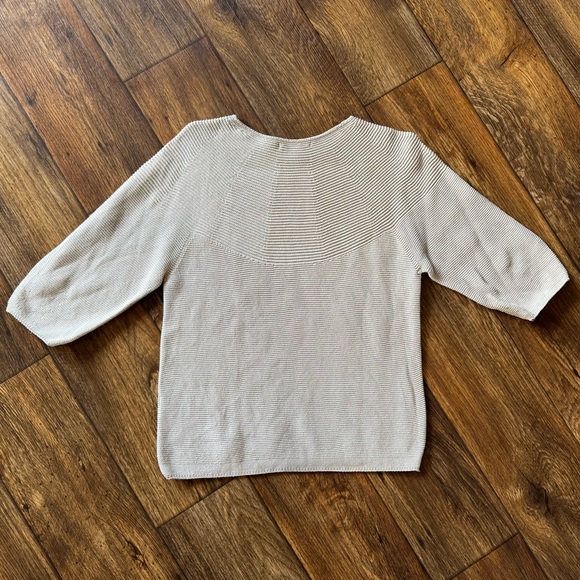 Uniqlo Crew - Picture 4 of 4